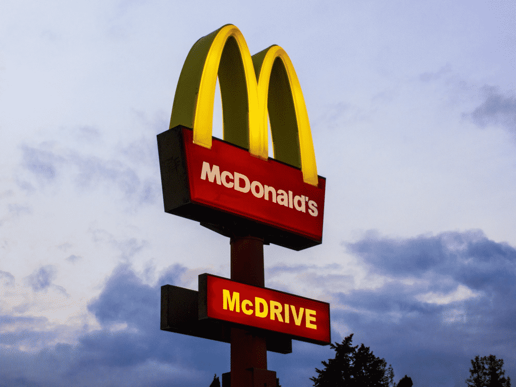 Improve your agility with AI: learn from the McDonald's case